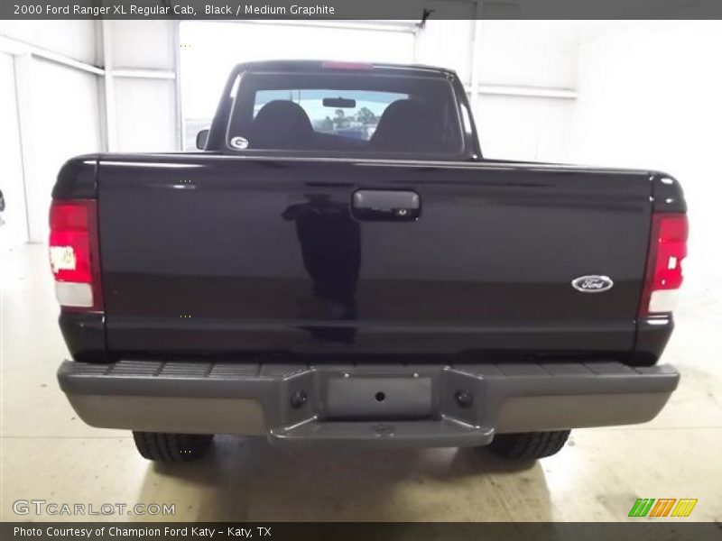 Black / Medium Graphite 2000 Ford Ranger XL Regular Cab