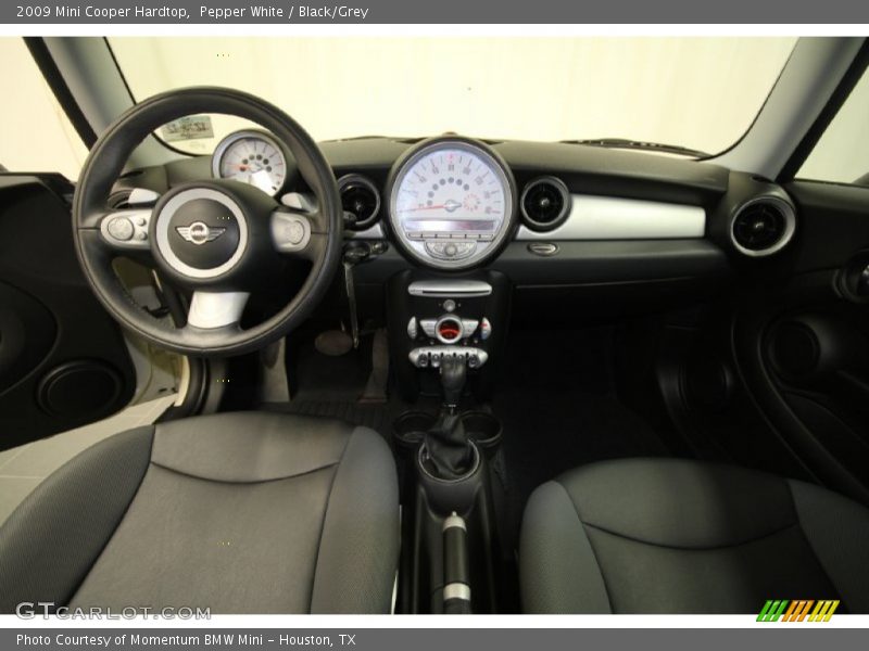 Pepper White / Black/Grey 2009 Mini Cooper Hardtop