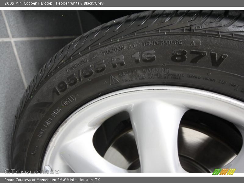 Pepper White / Black/Grey 2009 Mini Cooper Hardtop