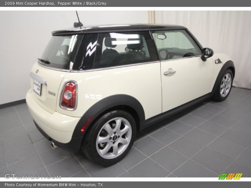 Pepper White / Black/Grey 2009 Mini Cooper Hardtop