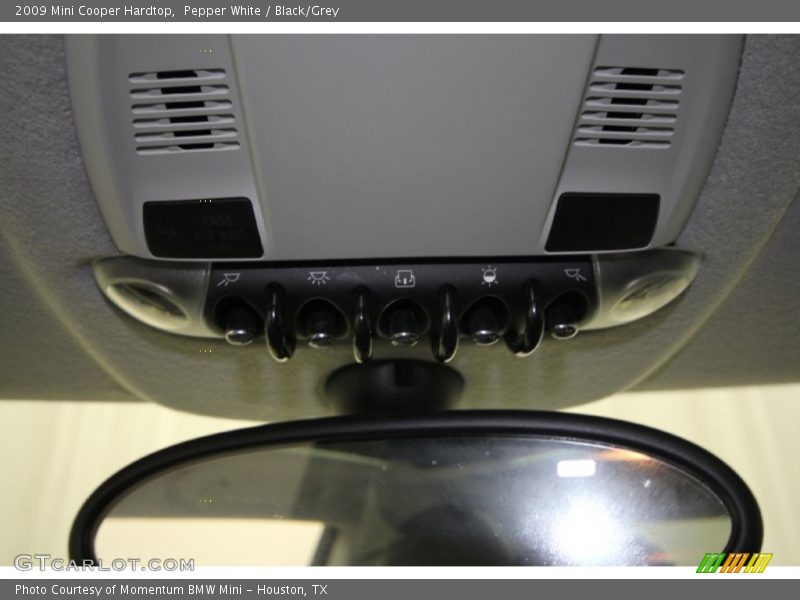 Pepper White / Black/Grey 2009 Mini Cooper Hardtop