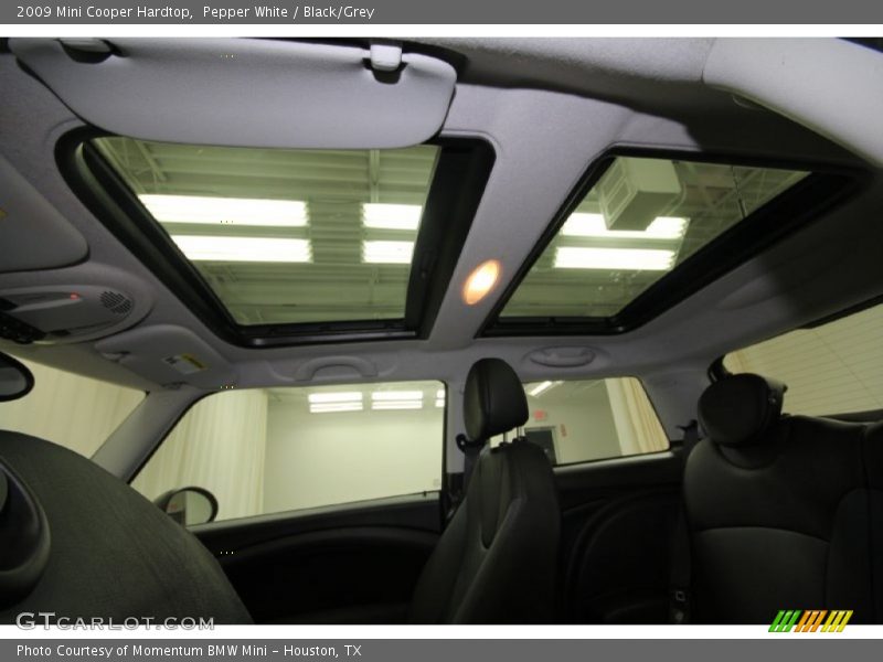 Pepper White / Black/Grey 2009 Mini Cooper Hardtop