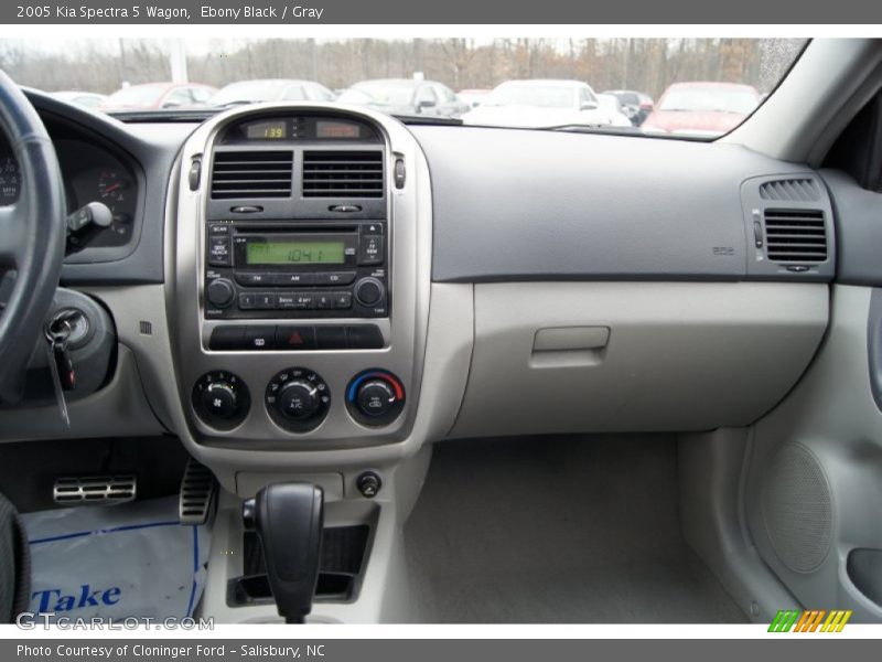 Ebony Black / Gray 2005 Kia Spectra 5 Wagon