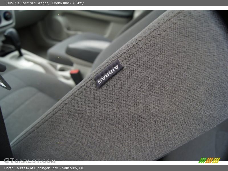 Ebony Black / Gray 2005 Kia Spectra 5 Wagon