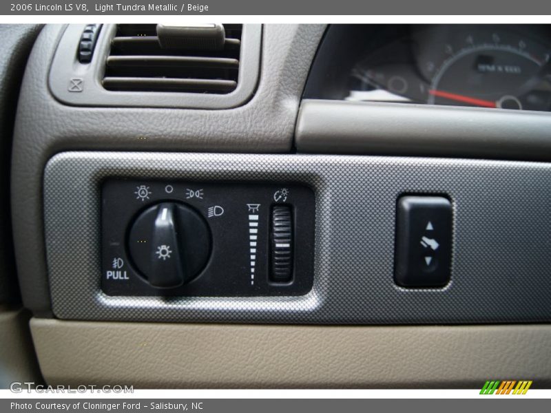 Controls of 2006 LS V8