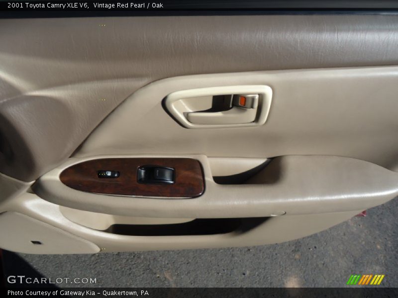 Vintage Red Pearl / Oak 2001 Toyota Camry XLE V6