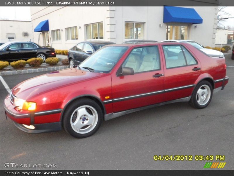 Front 3/4 View of 1998 9000 CSE Turbo