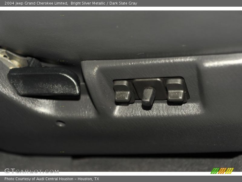 Bright Silver Metallic / Dark Slate Gray 2004 Jeep Grand Cherokee Limited