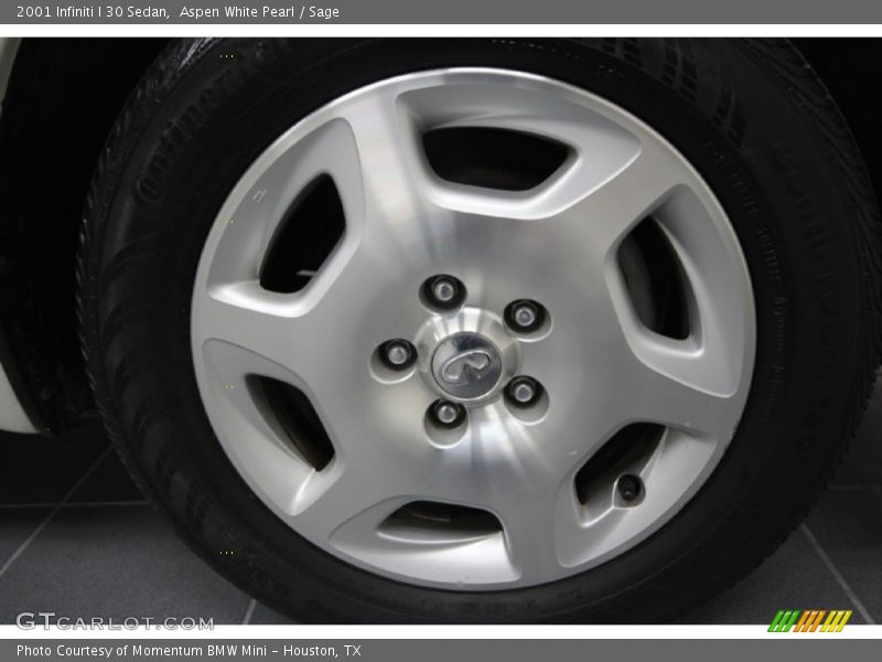 Aspen White Pearl / Sage 2001 Infiniti I 30 Sedan