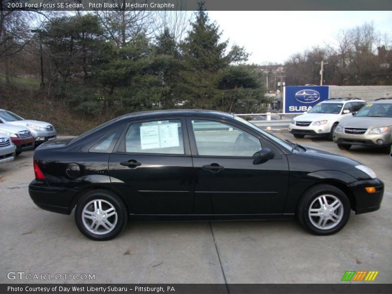 Pitch Black / Medium Graphite 2003 Ford Focus SE Sedan