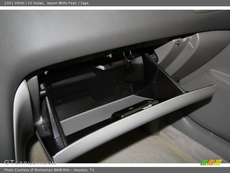 Aspen White Pearl / Sage 2001 Infiniti I 30 Sedan