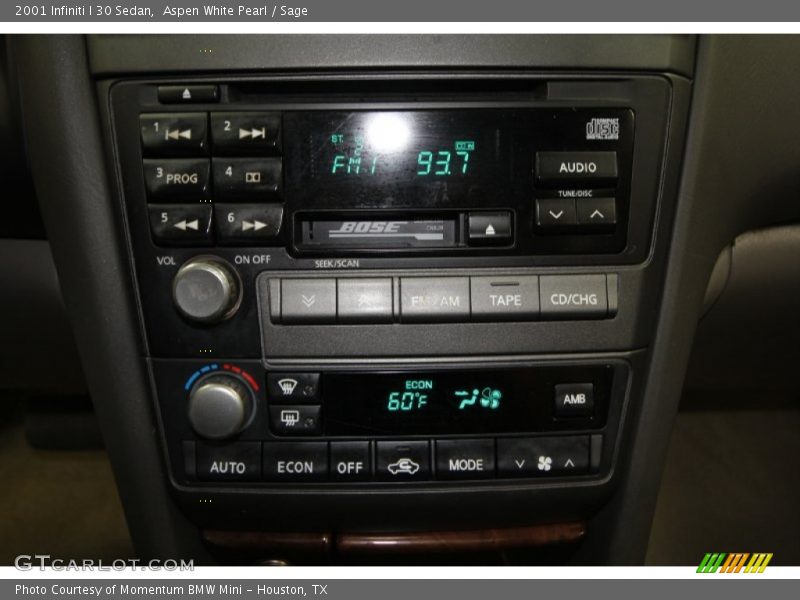 Aspen White Pearl / Sage 2001 Infiniti I 30 Sedan