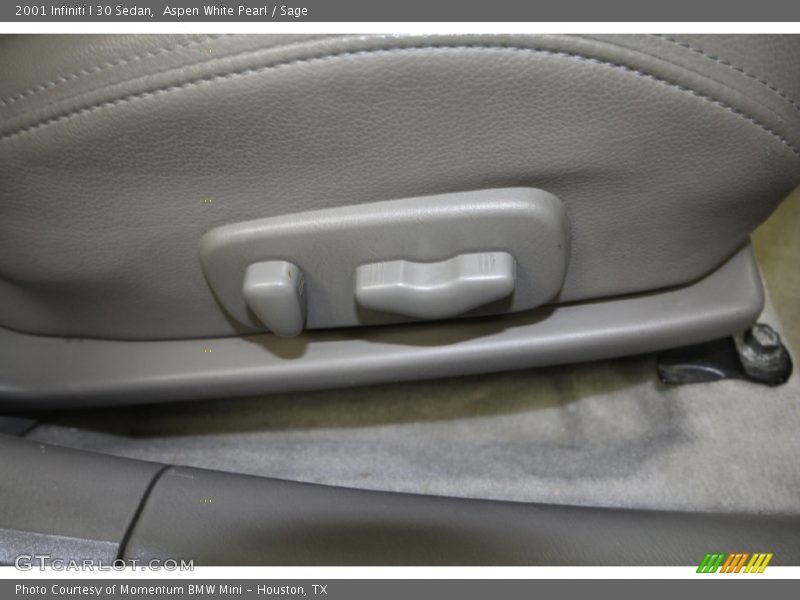 Aspen White Pearl / Sage 2001 Infiniti I 30 Sedan