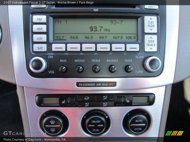 Controls of 2007 Passat 2.0T Sedan