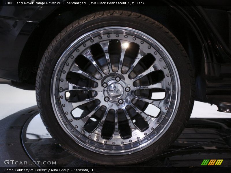 Custom Wheels of 2008 Range Rover V8 Supercharged
