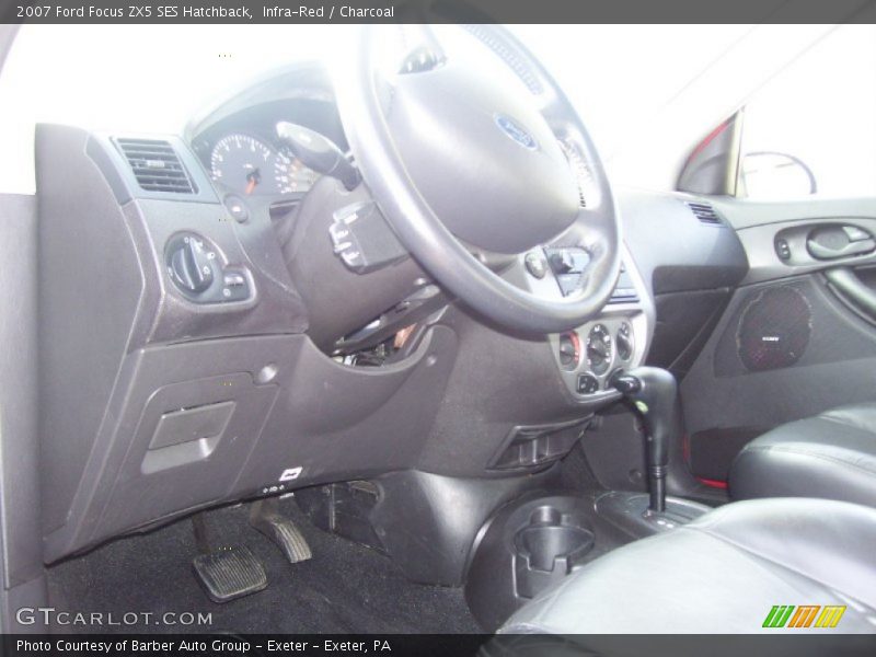 Infra-Red / Charcoal 2007 Ford Focus ZX5 SES Hatchback