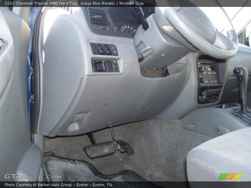 Indigo Blue Metallic / Medium Gray 2003 Chevrolet Tracker 4WD Hard Top