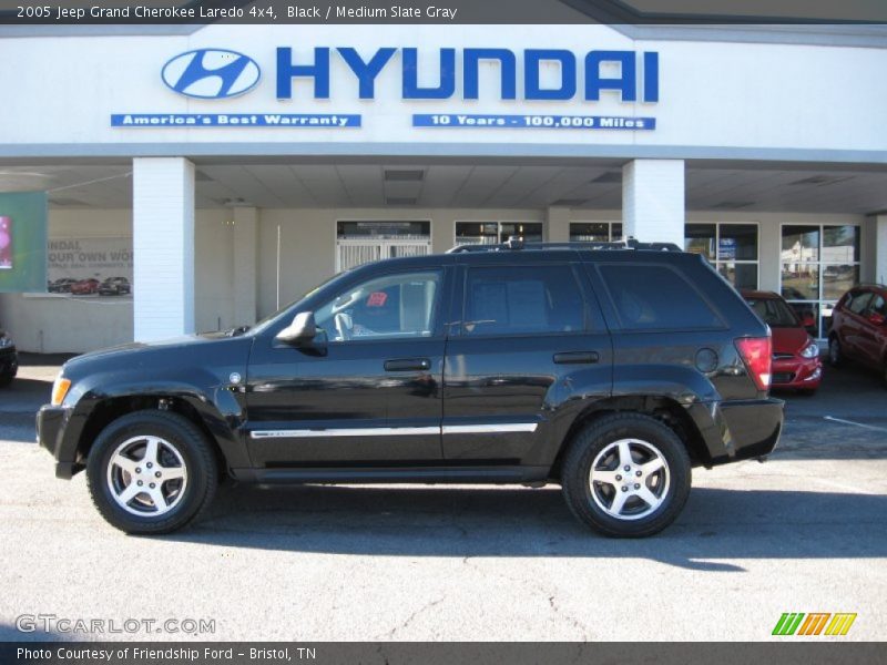 Black / Medium Slate Gray 2005 Jeep Grand Cherokee Laredo 4x4