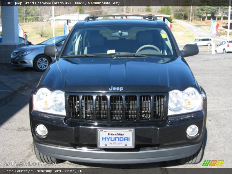 Black / Medium Slate Gray 2005 Jeep Grand Cherokee Laredo 4x4