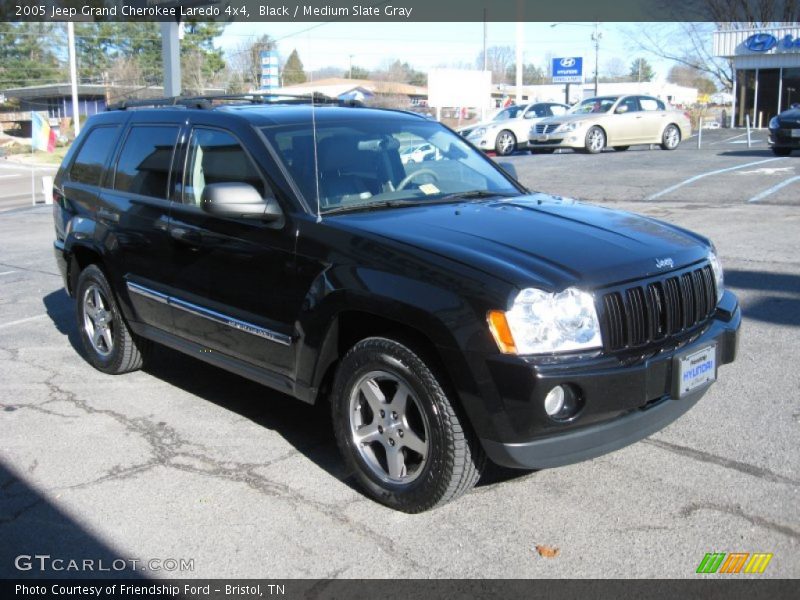 Black / Medium Slate Gray 2005 Jeep Grand Cherokee Laredo 4x4