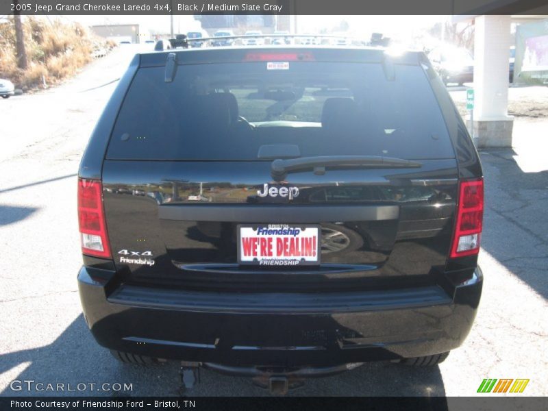 Black / Medium Slate Gray 2005 Jeep Grand Cherokee Laredo 4x4