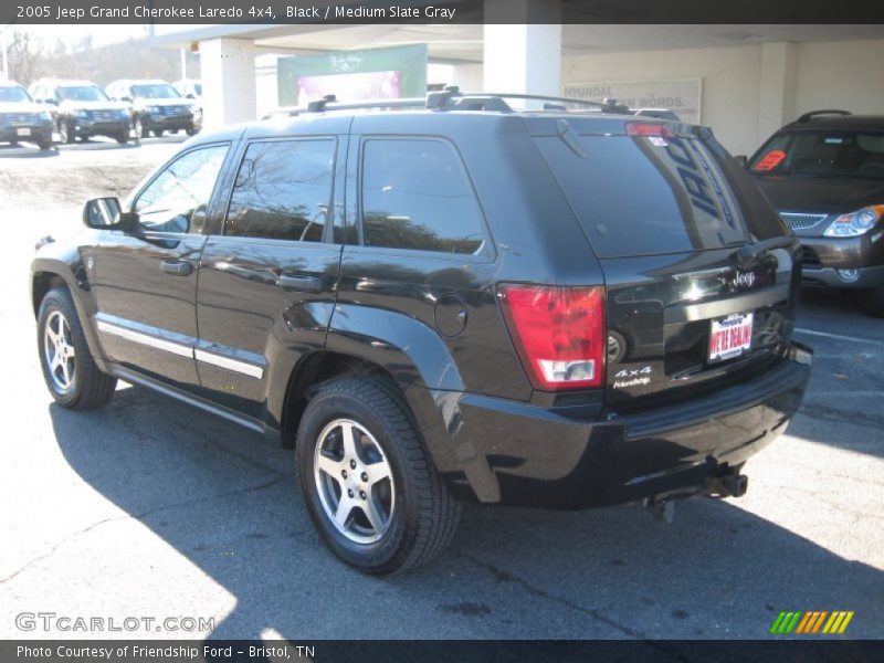 Black / Medium Slate Gray 2005 Jeep Grand Cherokee Laredo 4x4