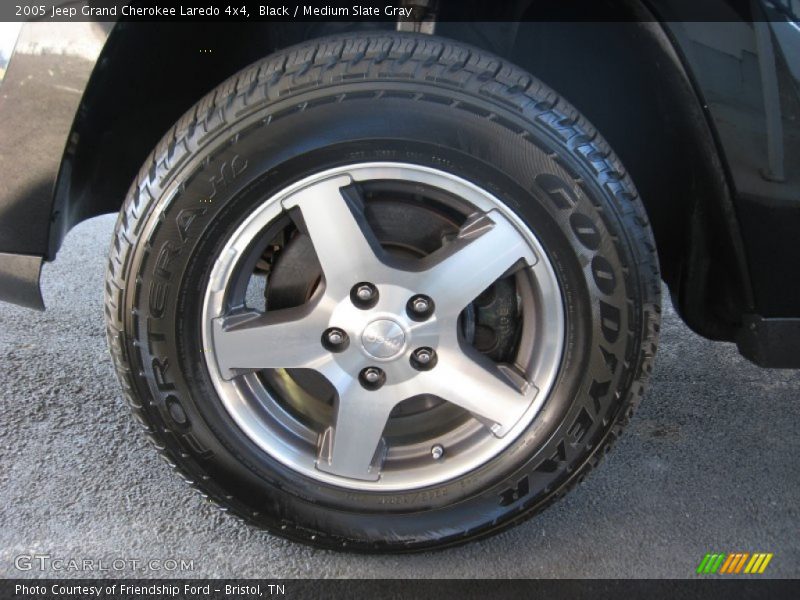 Black / Medium Slate Gray 2005 Jeep Grand Cherokee Laredo 4x4