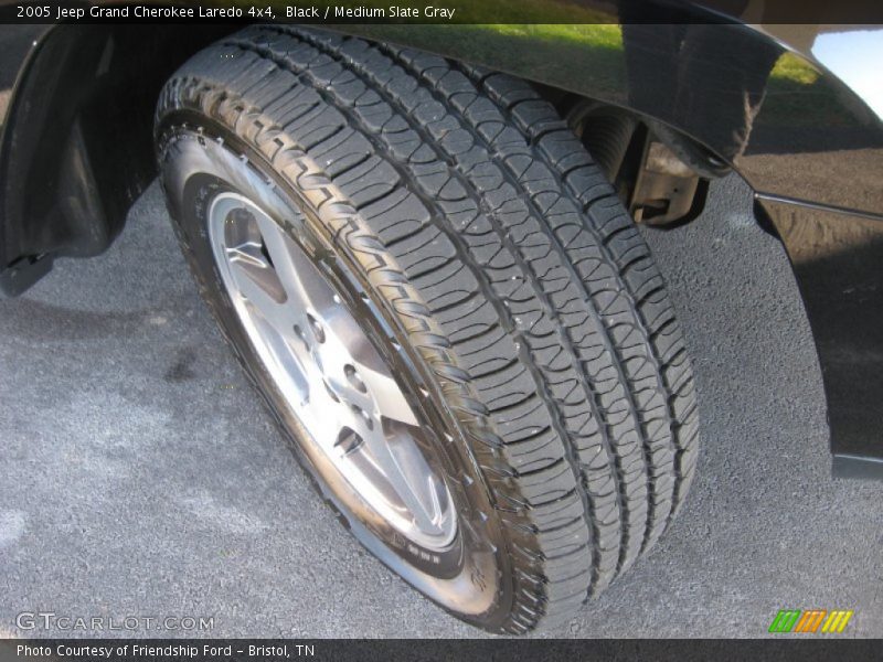 Black / Medium Slate Gray 2005 Jeep Grand Cherokee Laredo 4x4