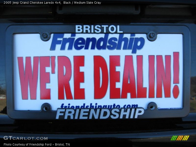 Black / Medium Slate Gray 2005 Jeep Grand Cherokee Laredo 4x4
