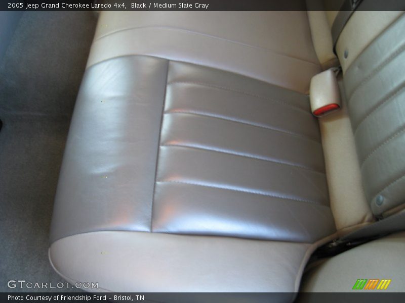 Black / Medium Slate Gray 2005 Jeep Grand Cherokee Laredo 4x4