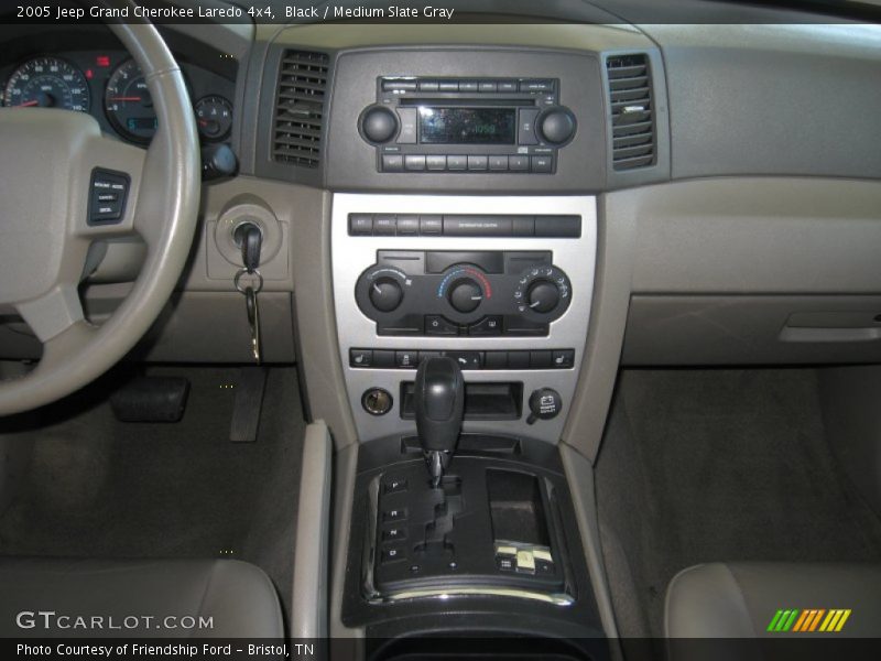 Black / Medium Slate Gray 2005 Jeep Grand Cherokee Laredo 4x4