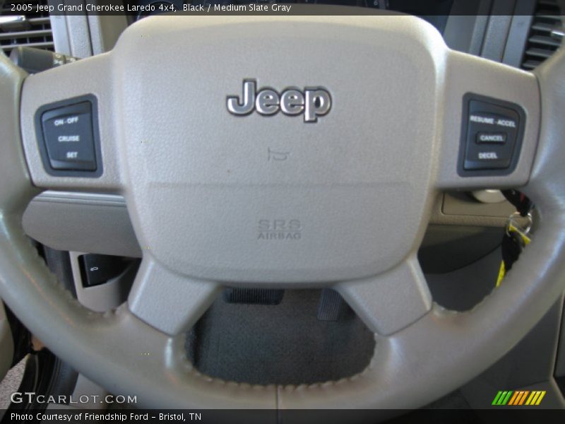 Black / Medium Slate Gray 2005 Jeep Grand Cherokee Laredo 4x4