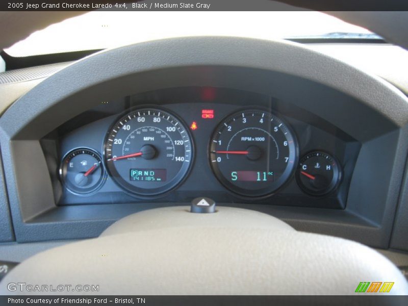 Black / Medium Slate Gray 2005 Jeep Grand Cherokee Laredo 4x4