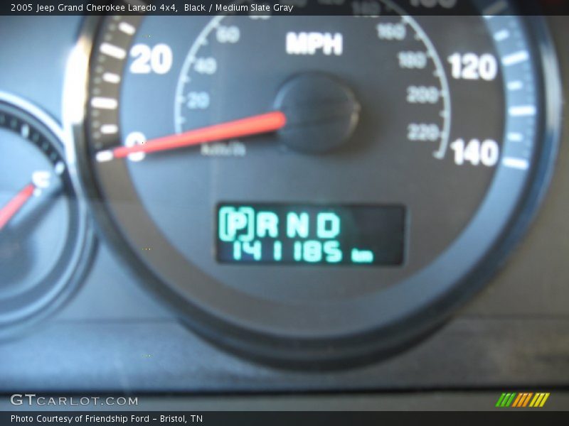 Black / Medium Slate Gray 2005 Jeep Grand Cherokee Laredo 4x4