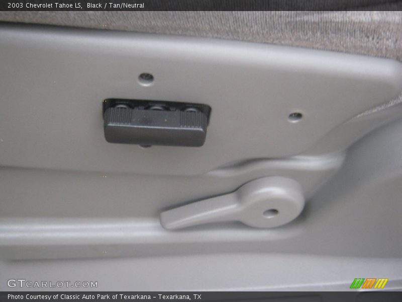 Black / Tan/Neutral 2003 Chevrolet Tahoe LS