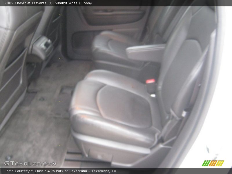 Summit White / Ebony 2009 Chevrolet Traverse LT