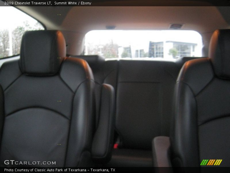 Summit White / Ebony 2009 Chevrolet Traverse LT