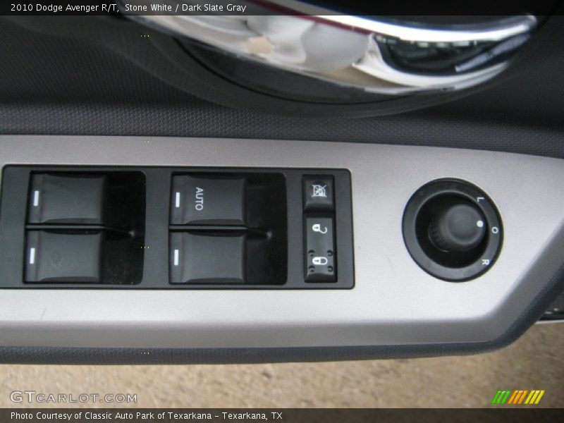 Stone White / Dark Slate Gray 2010 Dodge Avenger R/T