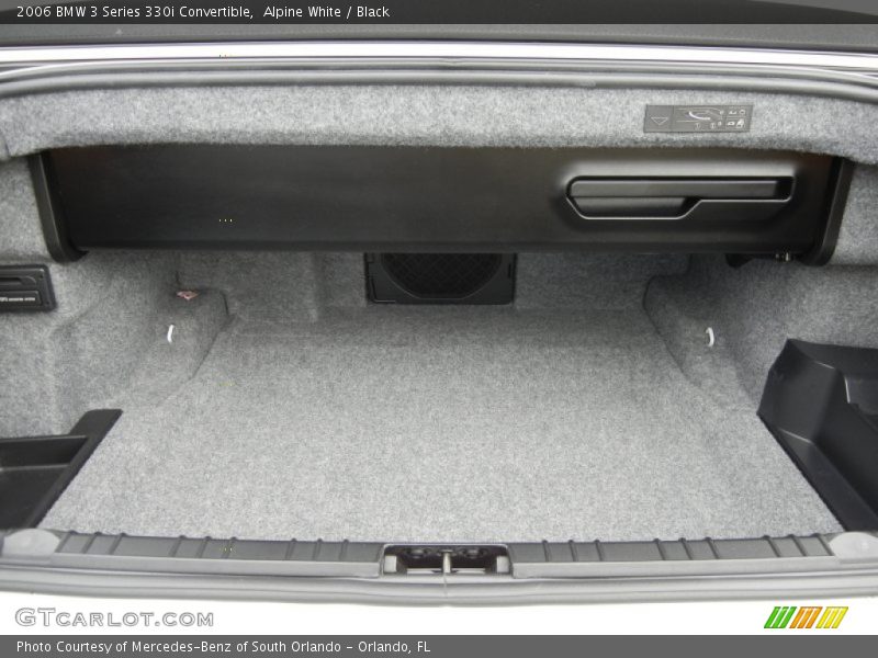  2006 3 Series 330i Convertible Trunk