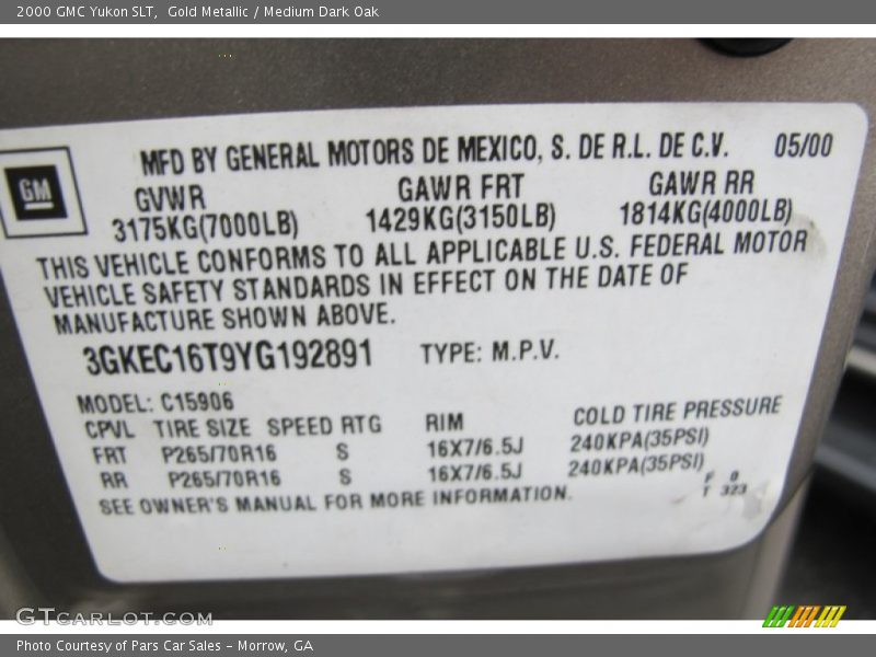 Gold Metallic / Medium Dark Oak 2000 GMC Yukon SLT