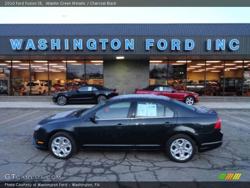 Atlantis Green Metallic / Charcoal Black 2010 Ford Fusion SE