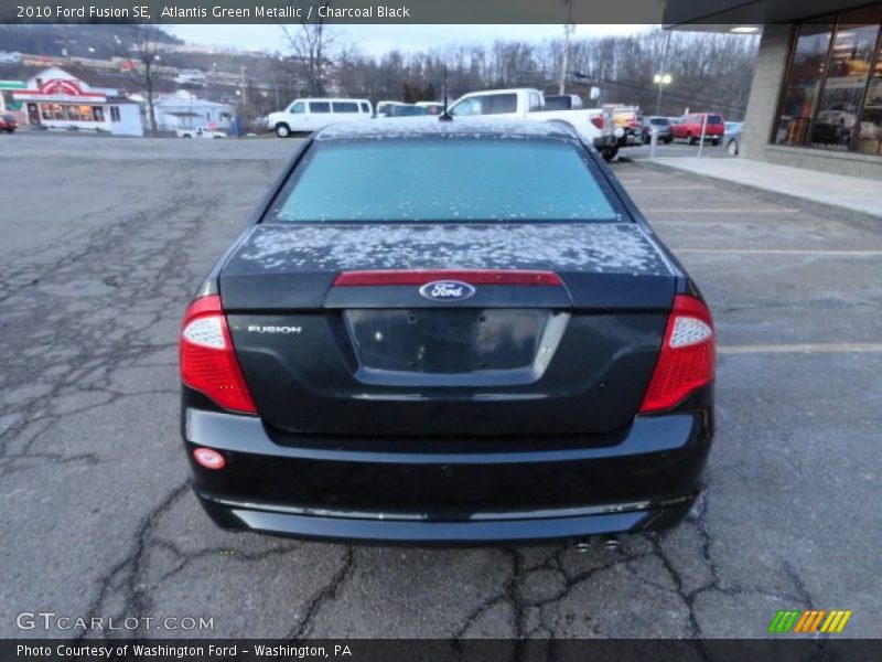 Atlantis Green Metallic / Charcoal Black 2010 Ford Fusion SE