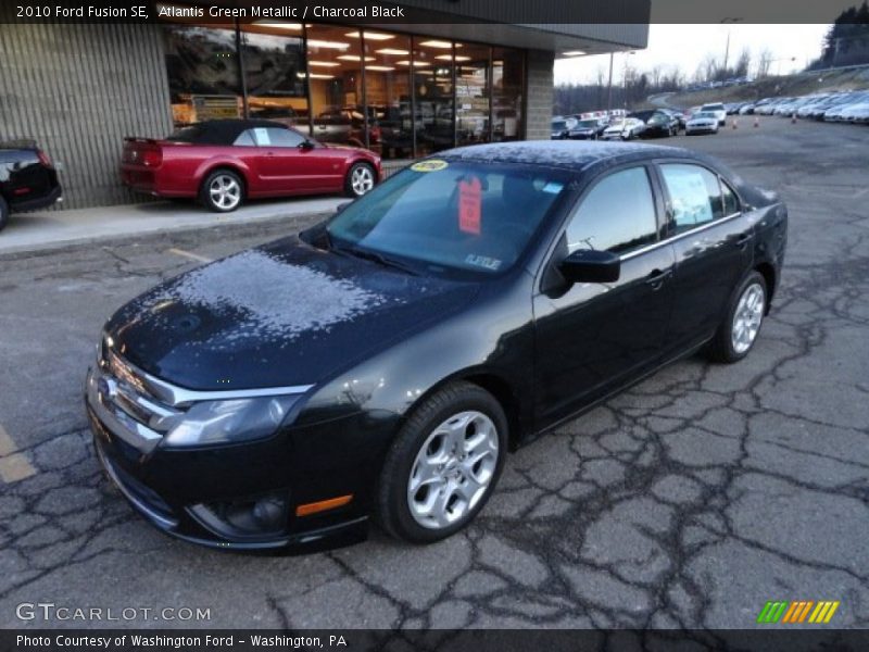 Front 3/4 View of 2010 Fusion SE