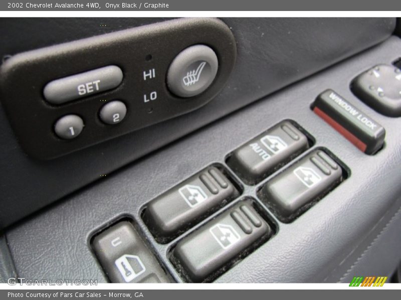 Onyx Black / Graphite 2002 Chevrolet Avalanche 4WD