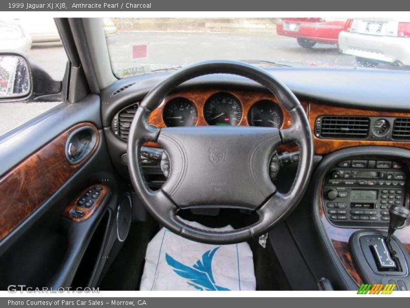 Dashboard of 1999 XJ XJ8