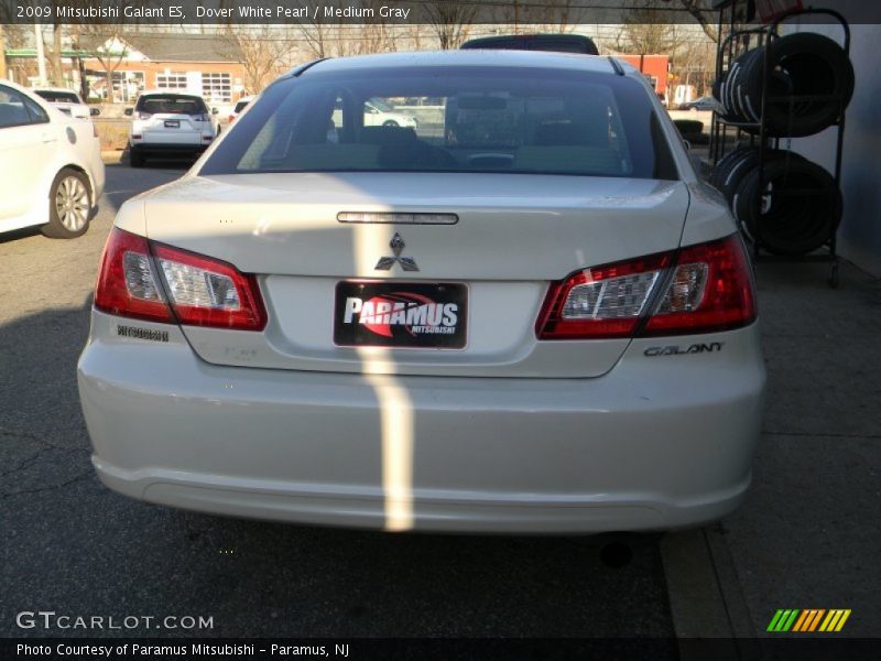 Dover White Pearl / Medium Gray 2009 Mitsubishi Galant ES