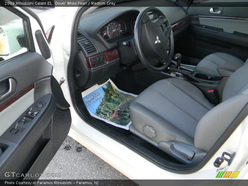 Dover White Pearl / Medium Gray 2009 Mitsubishi Galant ES