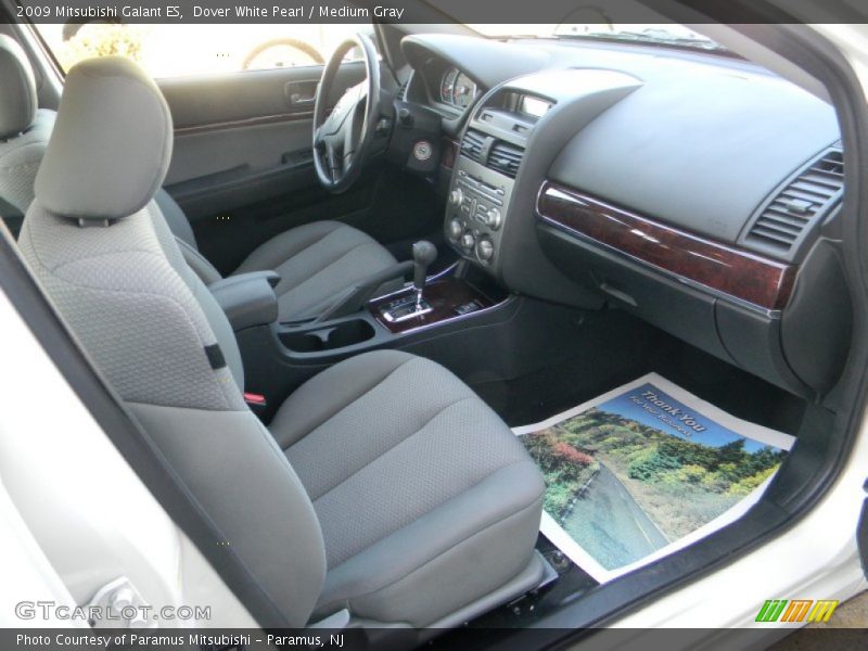 Dover White Pearl / Medium Gray 2009 Mitsubishi Galant ES