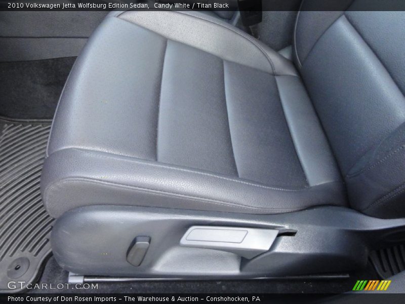 Candy White / Titan Black 2010 Volkswagen Jetta Wolfsburg Edition Sedan