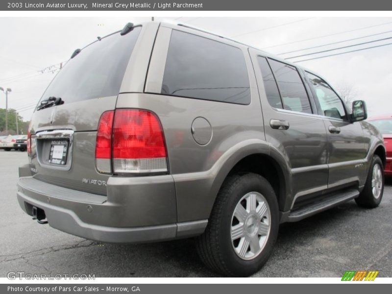 Mineral Grey Metallic / Light Parchment 2003 Lincoln Aviator Luxury